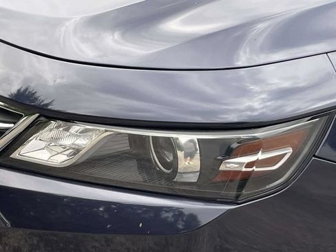 Used 2015 Chevrolet Impala LT FWD image 9