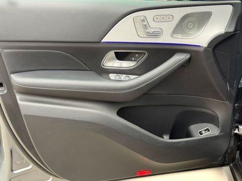 Used 2024 Mercedes-Benz GLS 450 4MATIC image 12