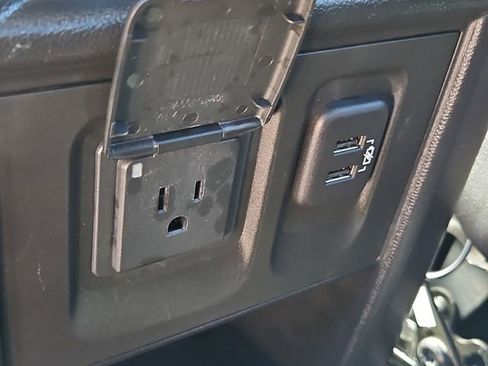 Certified 2023 Chevrolet Traverse RS image 44