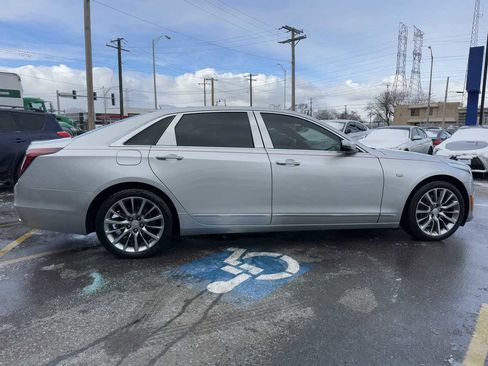 Used 2017 Cadillac CT6 Luxury image 4