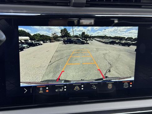 New 2025 GMC Sierra 2500 AT4X w/ AT4X AEV Edition image 4