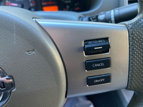 Used 2019 Nissan Frontier SV image 11