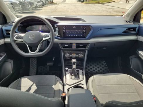 Certified 2024 Volkswagen Taos SE w/ Panoramic Sunroof Package FWD image 22