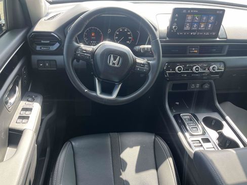 Certified 2025 Honda Pilot EX-L image 10