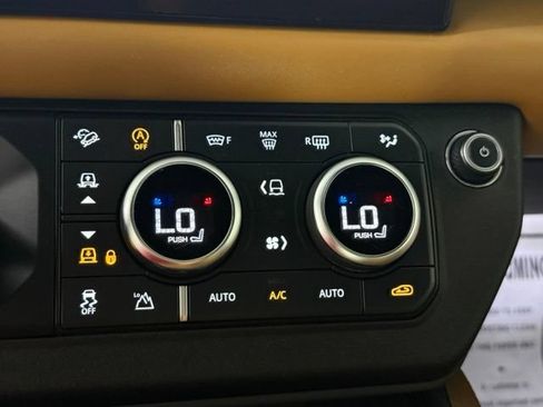 Used 2023 Land Rover Defender 130 X AWD/4WD image 40
