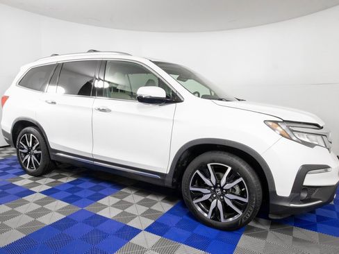 Used 2020 Honda Pilot Touring image 2