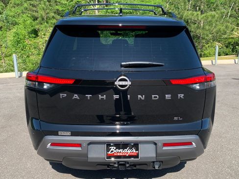 New 2026 Nissan Pathfinder SL FWD image 4