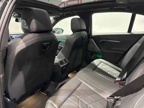 Used 2024 BMW i5 eDrive40i w/ Premium Package image 41