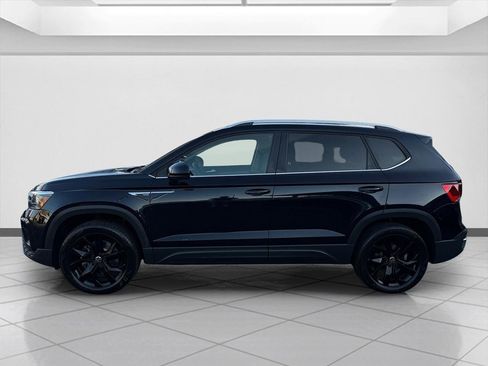 Used 2022 Volkswagen Taos SE image 5