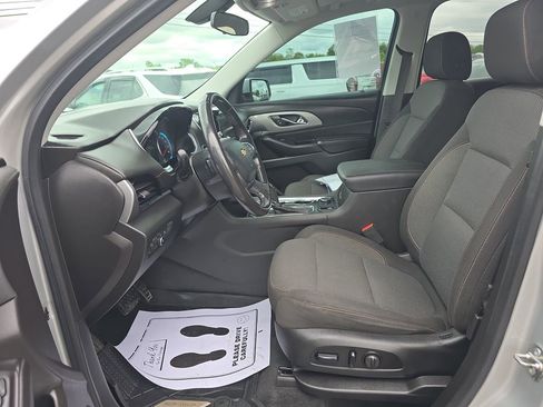Used 2018 Chevrolet Traverse LT FWD image 24