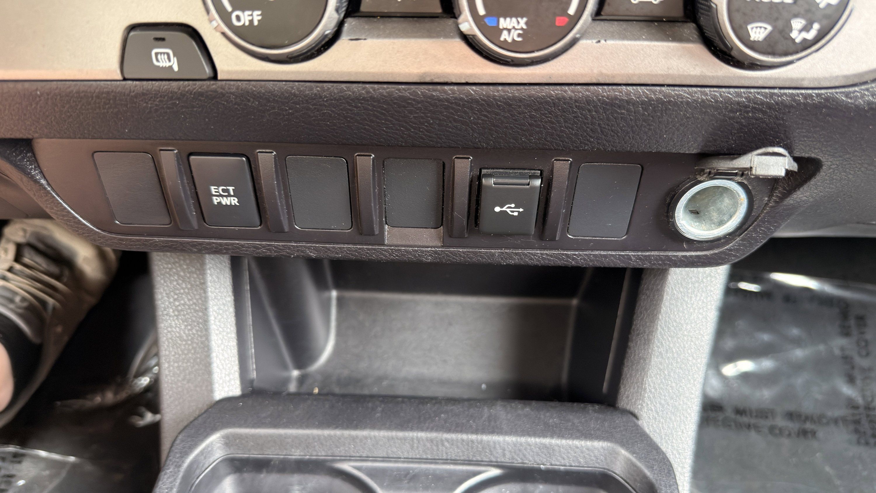 Used 2022 Toyota Tacoma SR5 RWD image 47