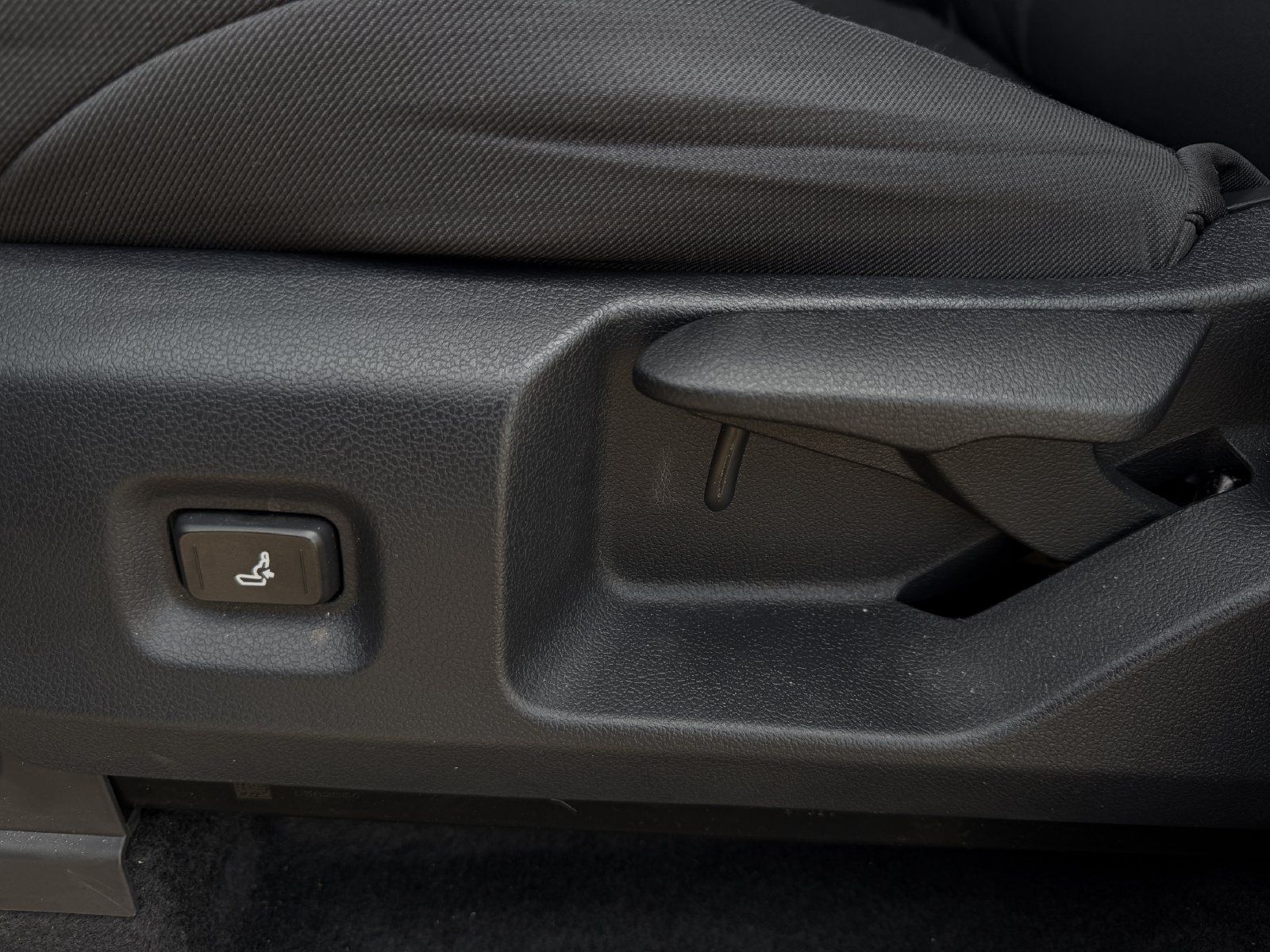 Used 2025 Toyota Tacoma SR5 AWD/4WD image 27