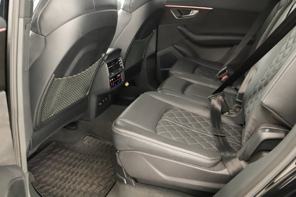 Certified 2023 Audi SQ7 Prestige AWD/4WD image 28