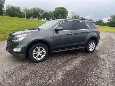 Used 2017 Chevrolet Equinox LT w/ Convenience Package AWD/4WD image 9