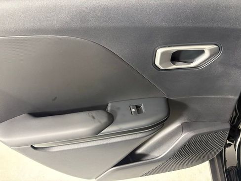 New 2026 Kia K4 LXS image 32