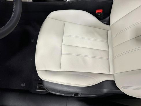 New 2025 Audi Q5 Premium image 26