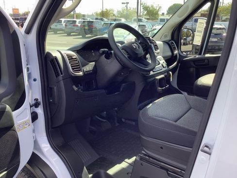 New 2026 RAM ProMaster 2500 w/ Quick Order Package 22G SLT image 7