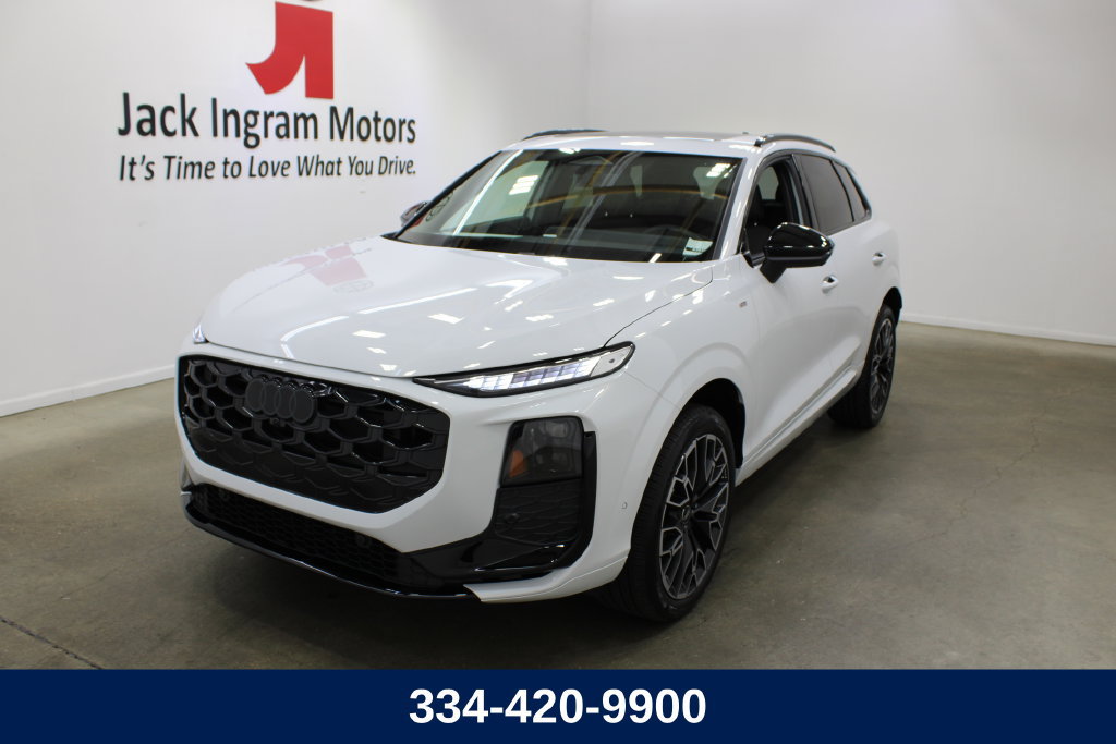 New 2026 Audi Q3 quattro 2.0T AWD/4WD 360° Tour