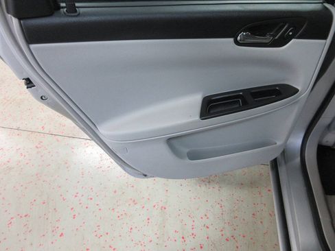 Used 2008 Chevrolet Impala LTZ image 27