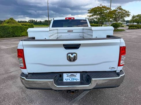 Used 2021 RAM 2500 Tradesman w/ Chrome Appearance Group AWD/4WD image 4
