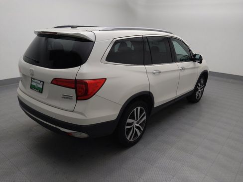 Used 2018 Honda Pilot Touring image 9