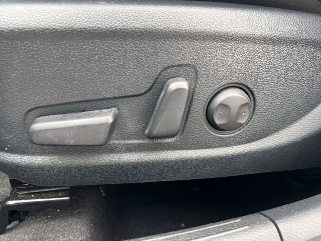 Certified 2025 Kia Seltos EX w/ EX Sunroof Package FWD image 28