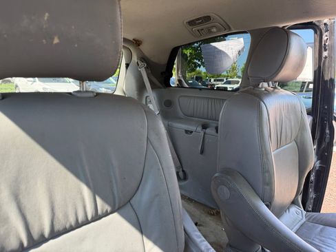 Used 2008 Toyota Sienna XLE FWD image 34
