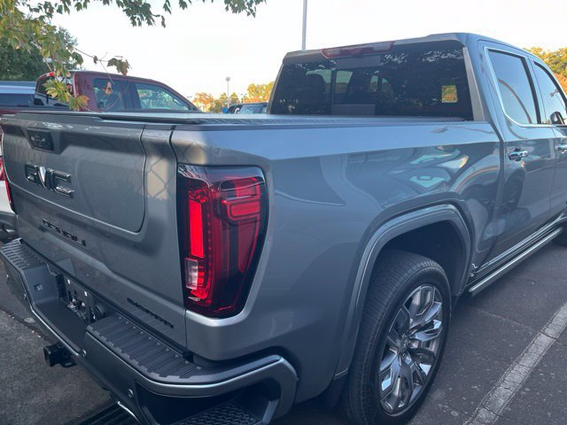 Used 2025 GMC Sierra 1500 Denali w/ Denali Reserve Package AWD/4WD image 3