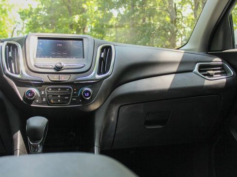 Used 2024 Chevrolet Equinox LT image 19