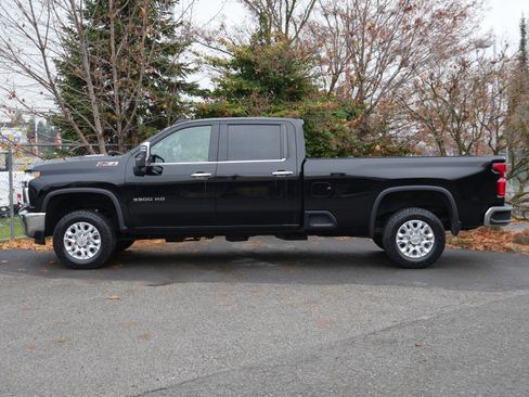 Used 2022 Chevrolet Silverado 3500 LTZ w/ LTZ Plus Package image 19