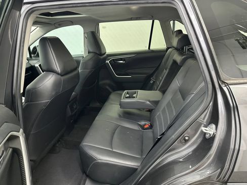 Used 2022 Toyota RAV4 XLE Premium FWD image 22