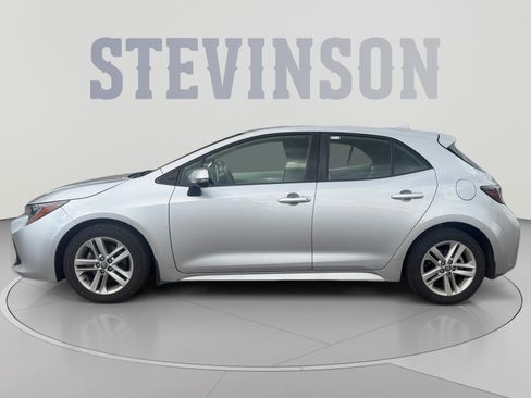 Used 2022 Toyota Corolla SE FWD image 2