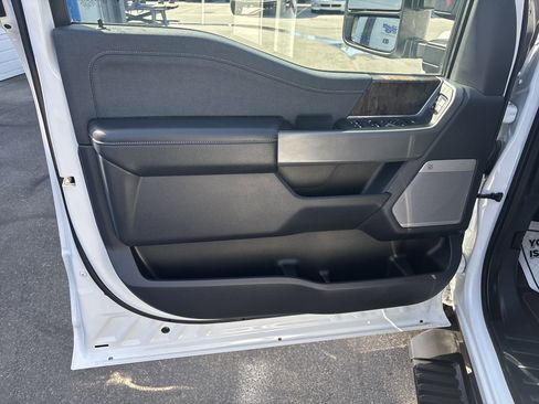 Used 2024 Ford F350 Lariat w/ Camper Package image 15