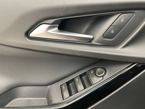 New 2026 Chevrolet Equinox LT w/ Safety and Technology Package AWD/4WD image 9