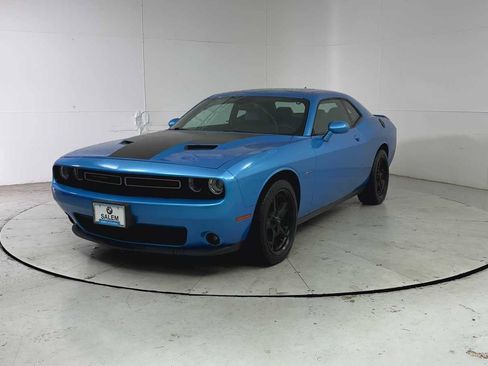 Used 2015 Dodge Challenger R/T Plus RWD image 3