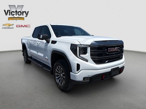Used 2023 GMC Sierra 1500 AT4 w/ AT4 Preferred Package AWD/4WD image 8