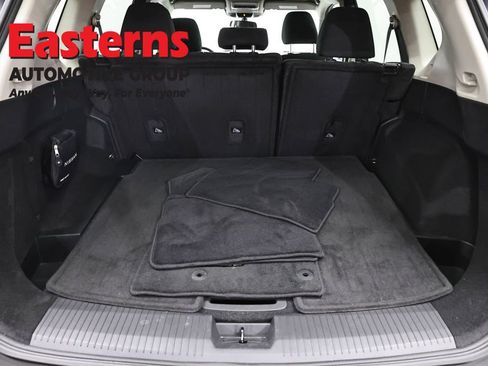 Used 2023 Nissan Rogue S AWD/4WD image 9