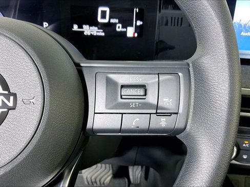 Certified 2025 Nissan Kicks SV image 28