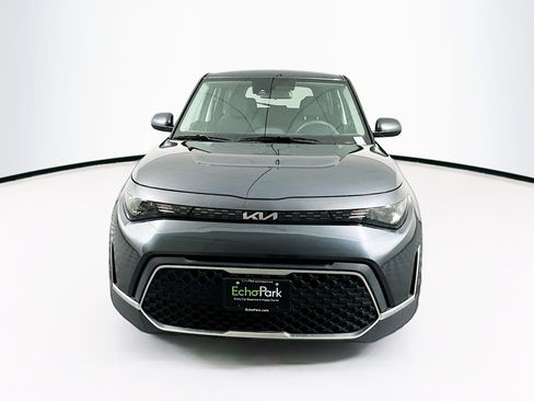 Used 2023 Kia Soul LX w/ Option Group 015 FWD image 2