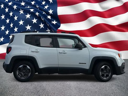 Used 2016 Jeep Renegade Sport w/ Power & Air Group FWD image 4