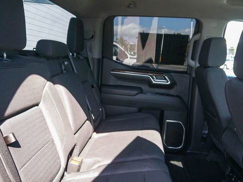 Used 2023 GMC Sierra 1500 Elevation image 15