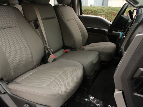 Used 2016 Ford F150 XLT AWD/4WD image 29