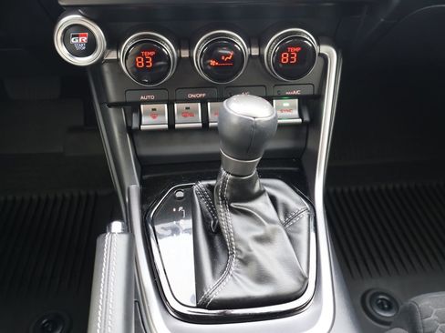 Used 2024 Toyota GR86 image 18