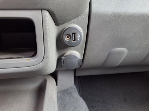 Used 2019 Nissan Frontier SV image 28