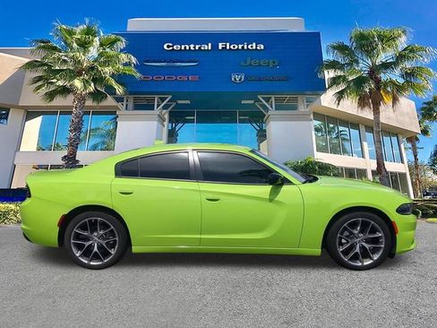 Used 2023 Dodge Charger SXT w/ Plus Group RWD image 4