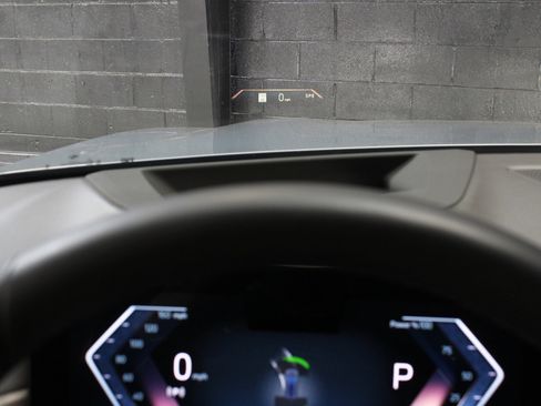 Used 2024 BMW X7 xDrive40i w/ Climate Comfort Package image 62