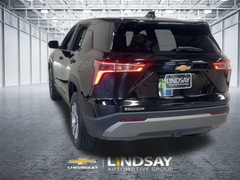 Used 2026 Chevrolet Equinox LT FWD image 8