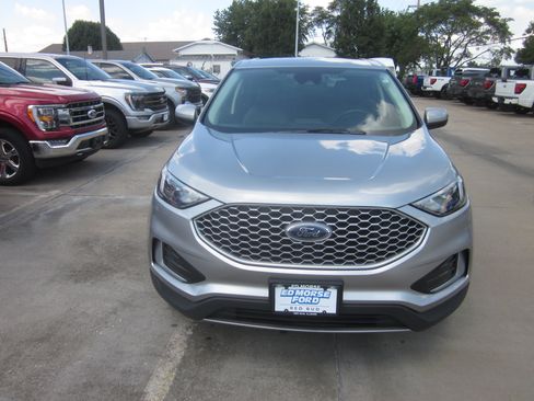 Used 2024 Ford Edge SEL AWD/4WD image 2