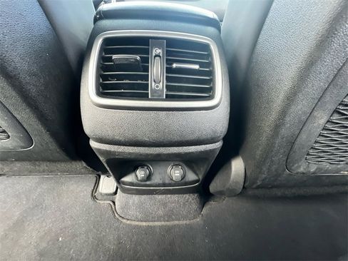 Used 2016 Kia Sorento LX w/ LX Convenience Package image 30