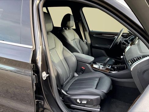 Used 2019 BMW X3 xDrive30i w/ Driving Assistance Package image 7
